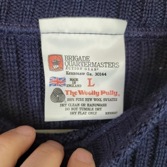 THE WOOLY PULLY MILITARY STYLE 100% WOOL SHOULDER PATCH SWEATER NAVY, SZ LARGE - Picture 5 of 9